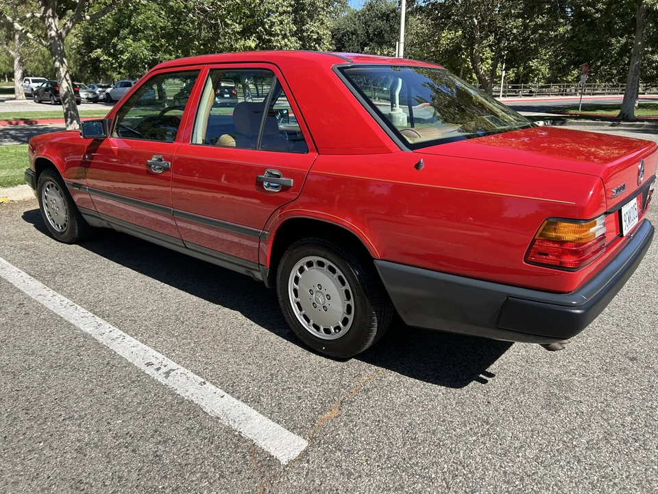 1986 Mercedes-Benz W124 E-Class - Image 7 of 31