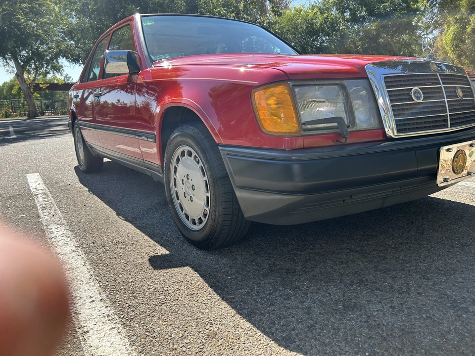 1986 Mercedes-Benz W124 E-Class - Image 17 of 31