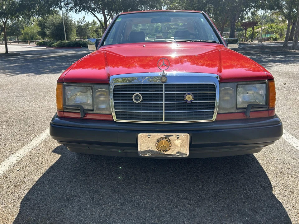 1986 Mercedes-Benz W124 E-Class - Image 16 of 31