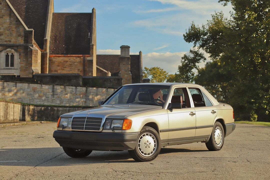 1986 Mercedes-Benz W124 E-Class - Image 10 of 31