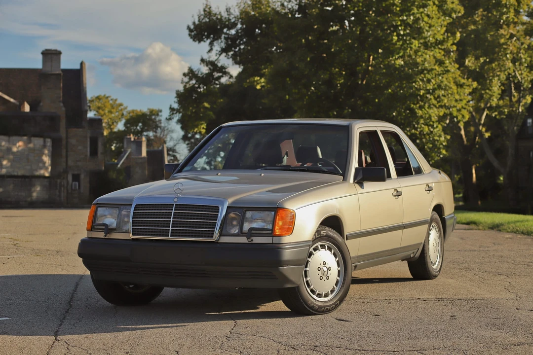 1986 Mercedes-Benz W124 E-Class - Image 11 of 31
