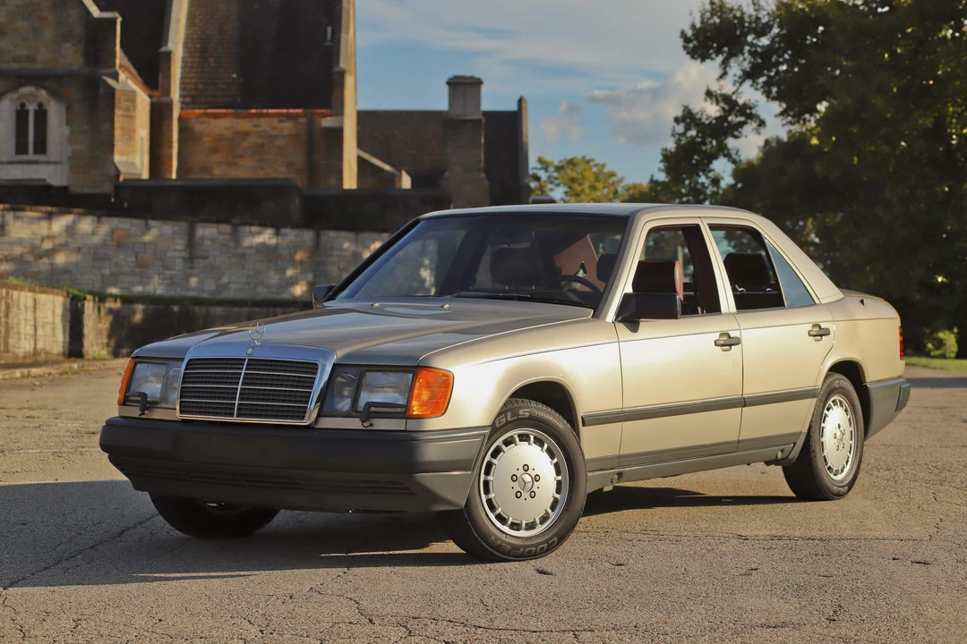 1986 Mercedes-Benz W124 E-Class - Image 12 of 31