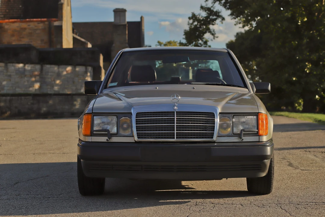 1986 Mercedes-Benz W124 E-Class - Image 3 of 31