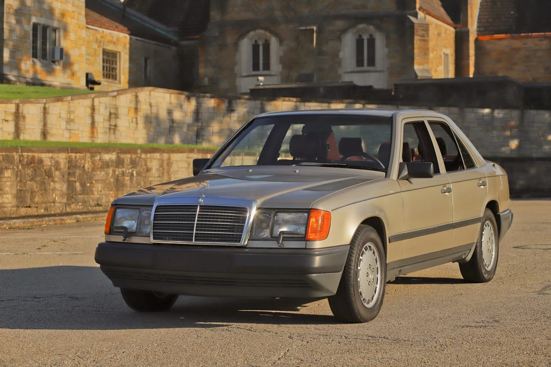 1986 Mercedes-Benz W124 E-Class - Image 8 of 31