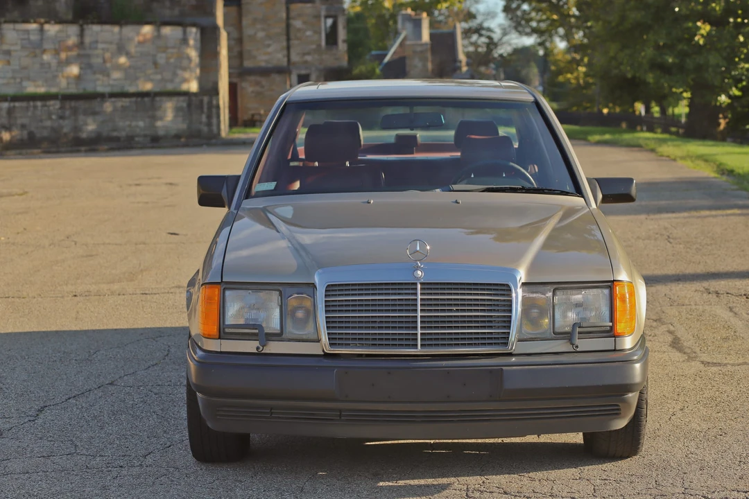 1986 Mercedes-Benz W124 E-Class - Image 4 of 31