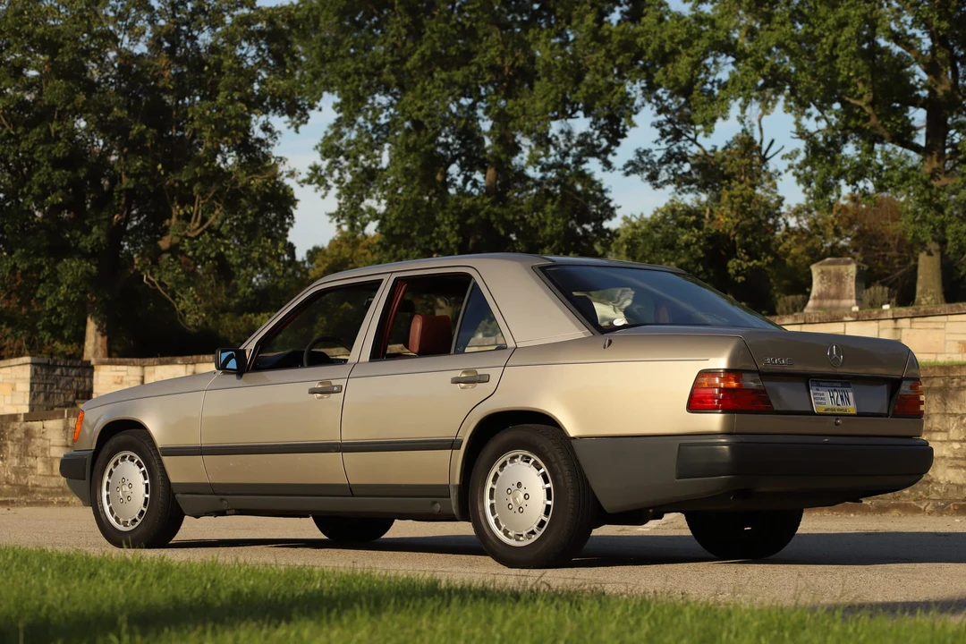 1986 Mercedes-Benz W124 E-Class - Image 31 of 31
