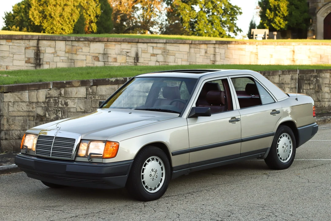 1986 Mercedes-Benz W124 E-Class - Image 24 of 31