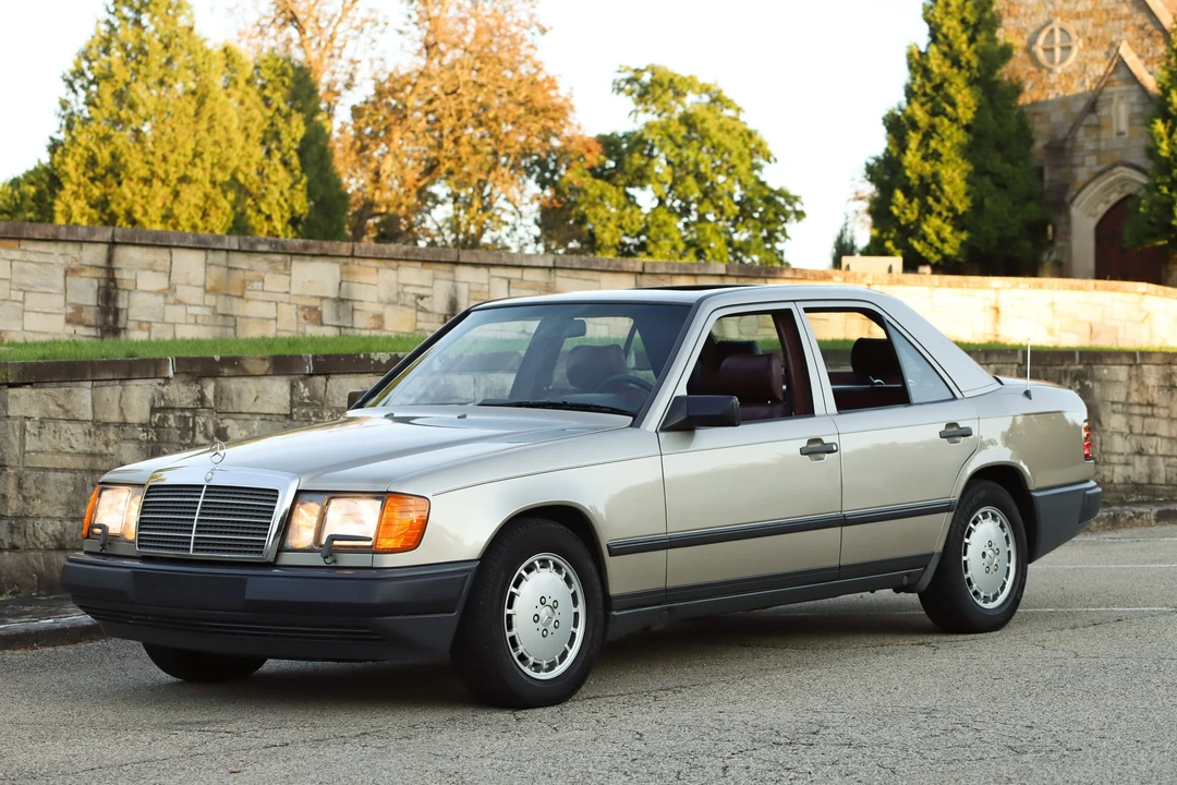 1986 Mercedes-Benz W124 E-Class - Image 25 of 31