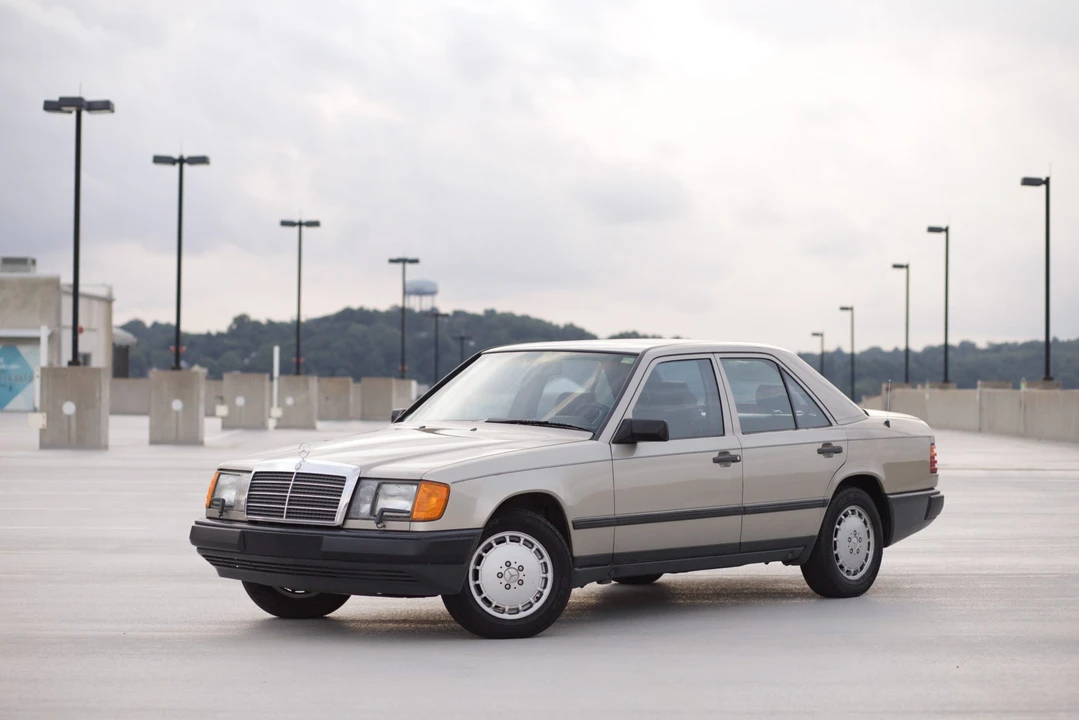 1986 Mercedes-Benz W124 E-Class - Image 30 of 31