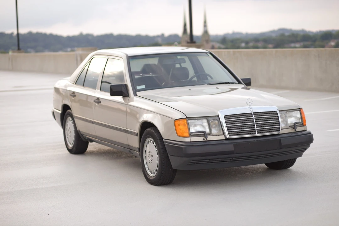 1986 Mercedes-Benz W124 E-Class - Image 3 of 31