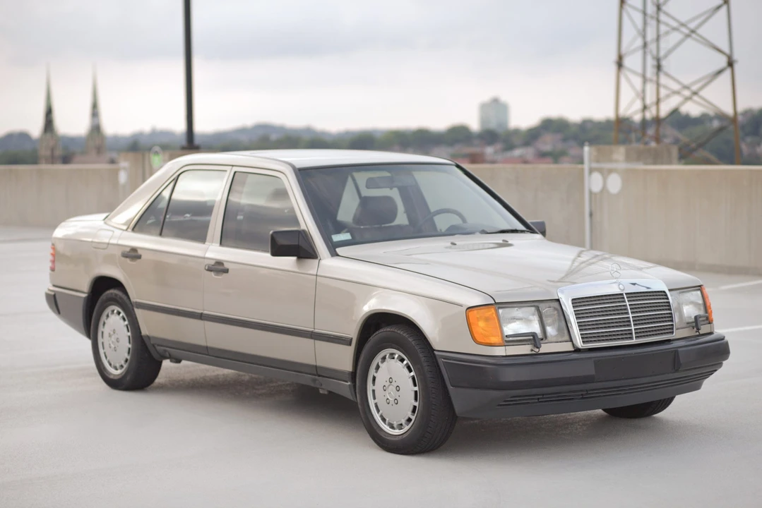 1986 Mercedes-Benz W124 E-Class - Image 6 of 31