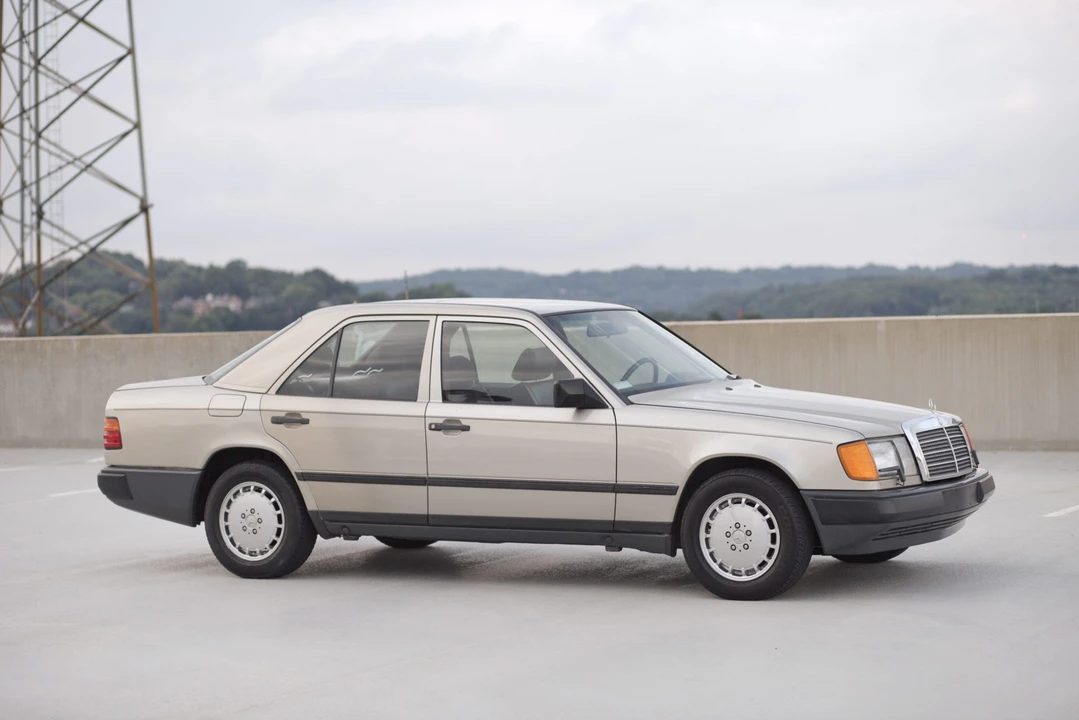 1986 Mercedes-Benz W124 E-Class - Image 9 of 31