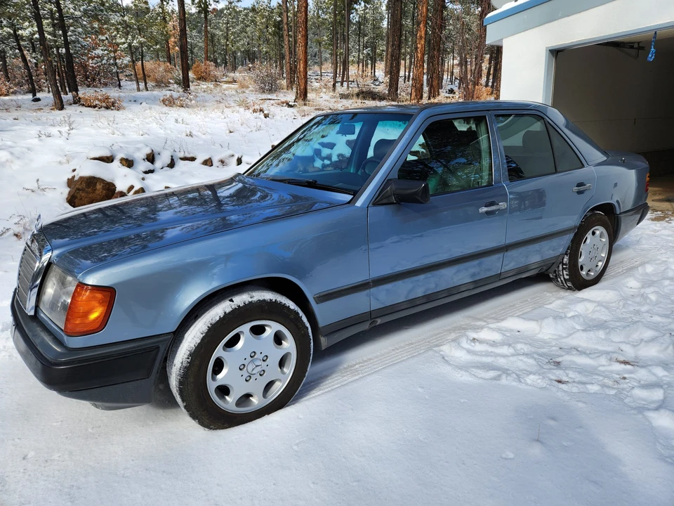 1986 Mercedes-Benz W124 E-Class - Image 3 of 31