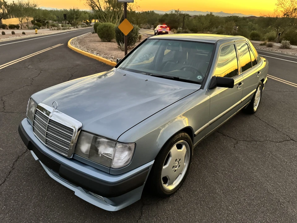 1986 Mercedes-Benz W124 E-Class - Image 2 of 31