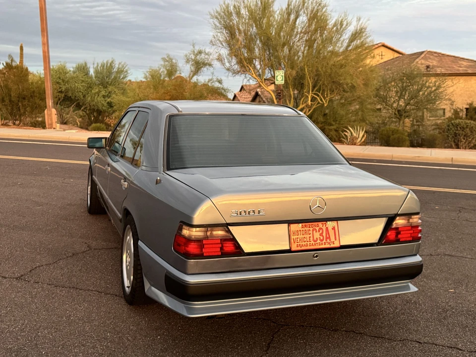 1986 Mercedes-Benz W124 E-Class - Image 28 of 31