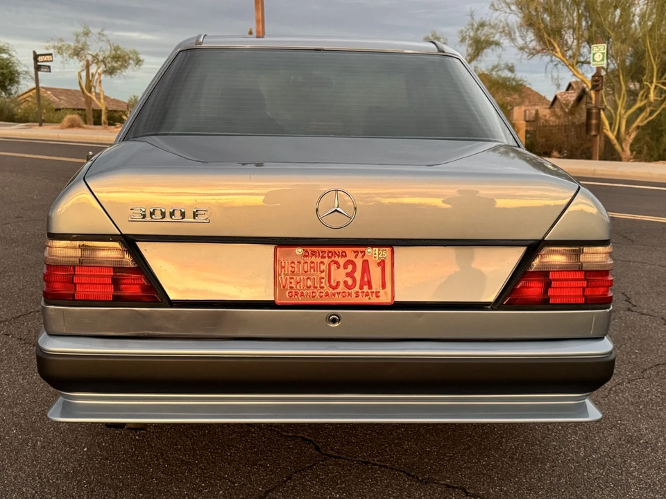 1986 Mercedes-Benz W124 E-Class - Image 29 of 31