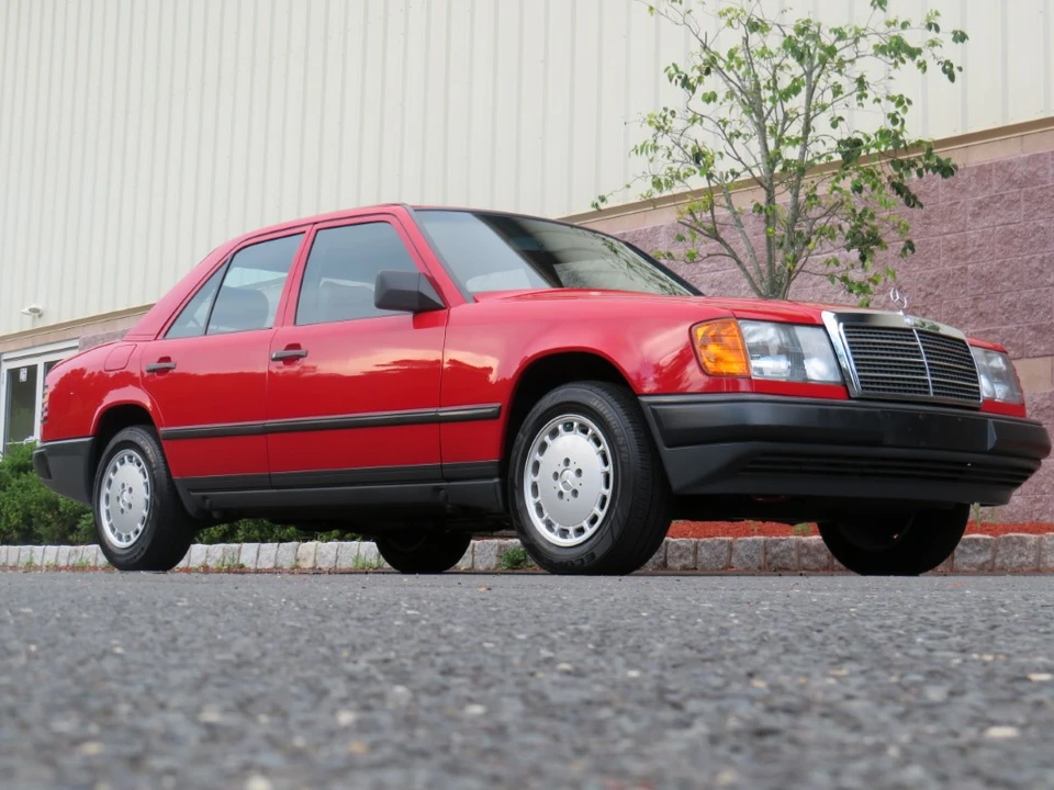 1986 Mercedes-Benz W124 E-Class - Image 17 of 31