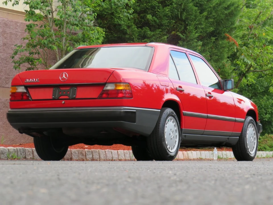 1986 Mercedes-Benz W124 E-Class - Image 23 of 31