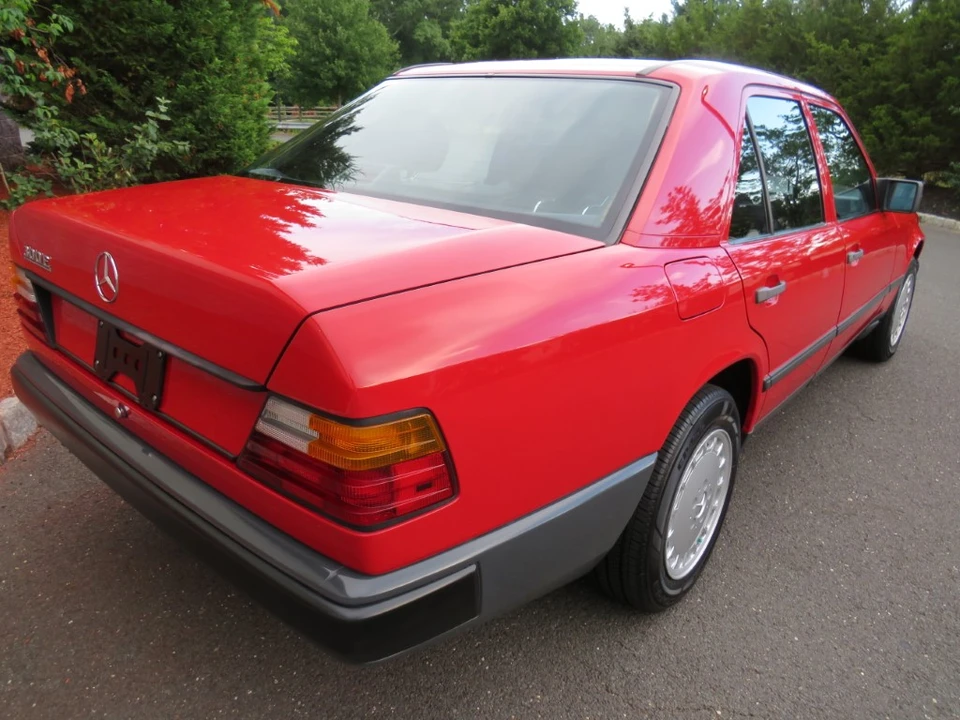 1986 Mercedes-Benz W124 E-Class - Image 22 of 31
