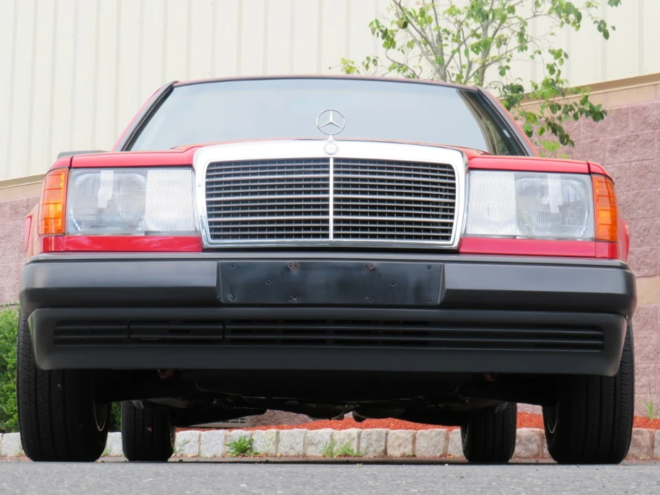 1986 Mercedes-Benz W124 E-Class - Image 13 of 31