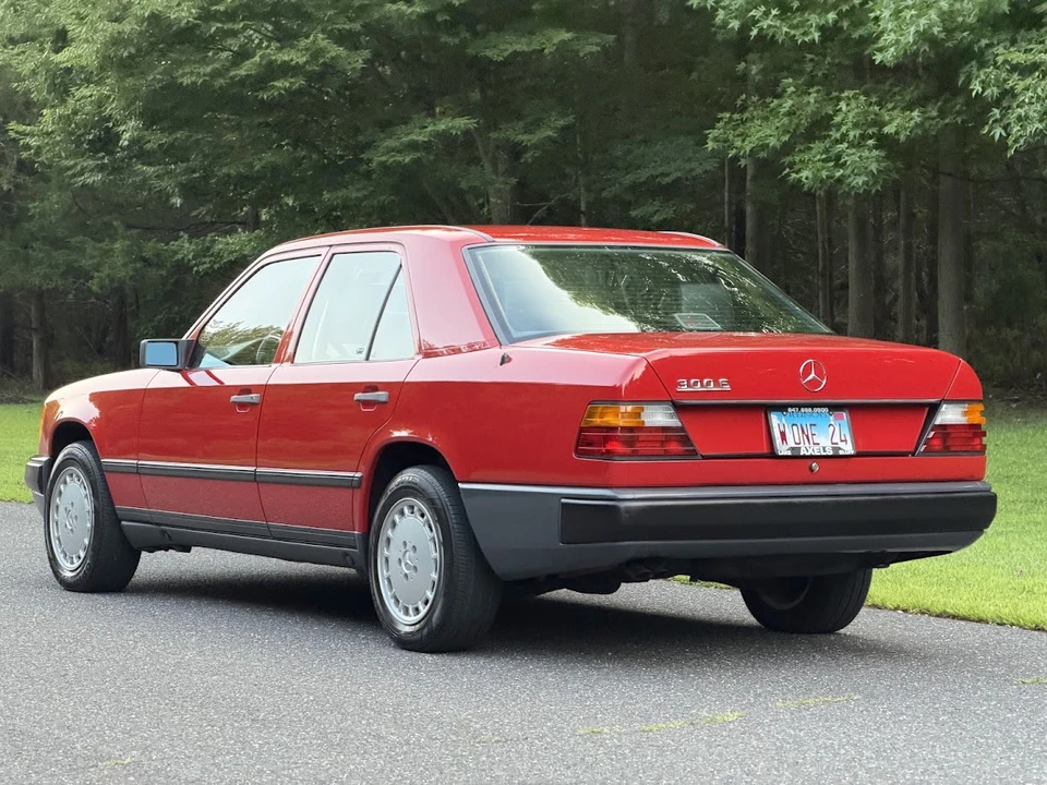 1986 Mercedes-Benz W124 E-Class - Image 26 of 31