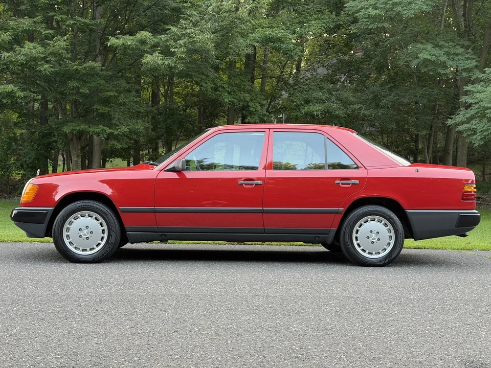 1986 Mercedes-Benz W124 E-Class - Image 30 of 31