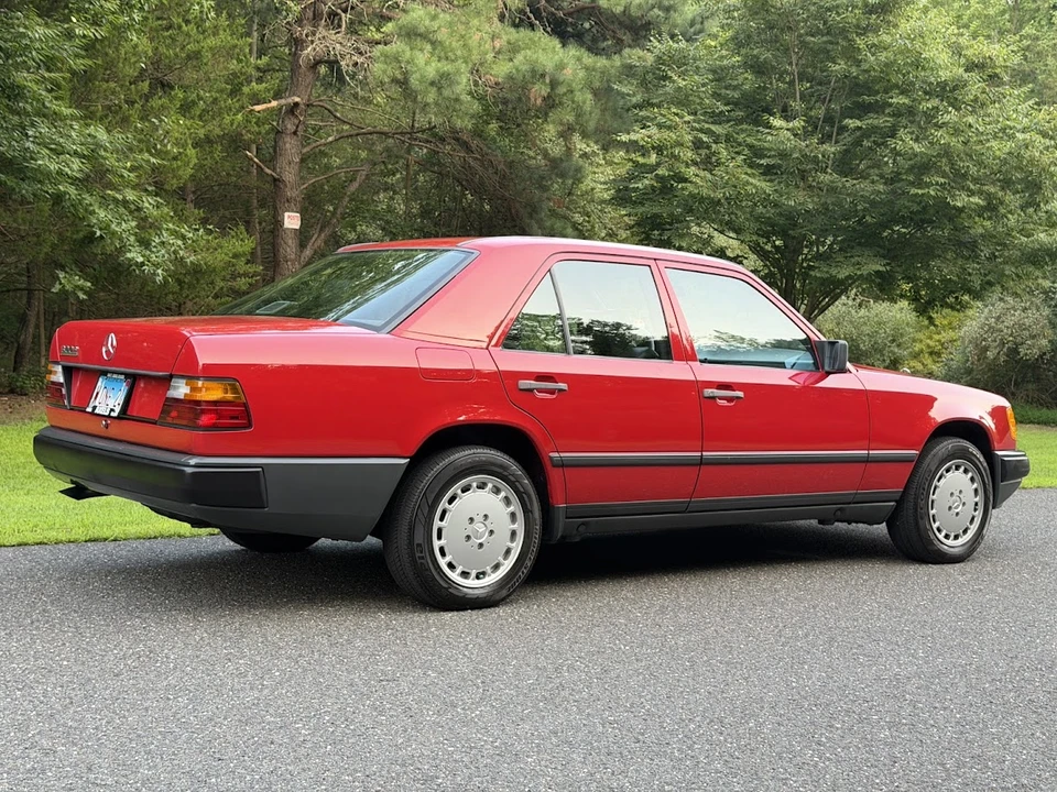 1986 Mercedes-Benz W124 E-Class - Image 18 of 31