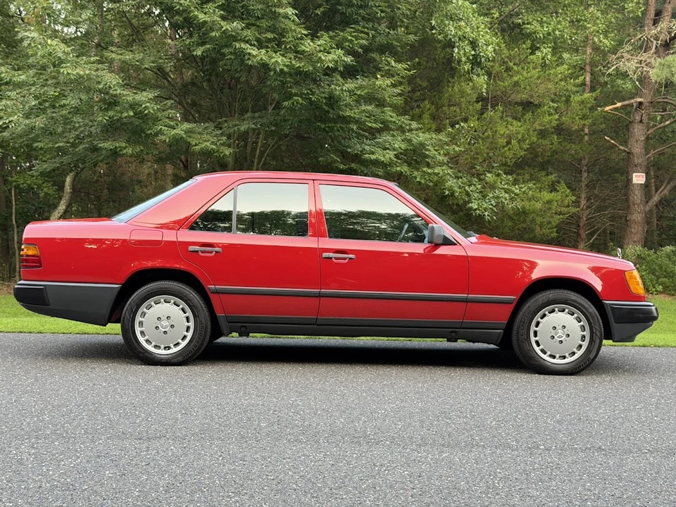 1986 Mercedes-Benz W124 E-Class - Image 17 of 31