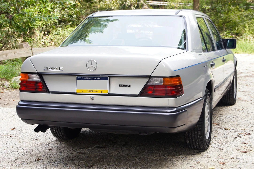 1986 Mercedes-Benz W124 E-Class - Image 7 of 31