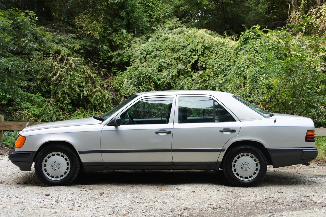 1986 Mercedes-Benz W124 E-Class - Image 4 of 31