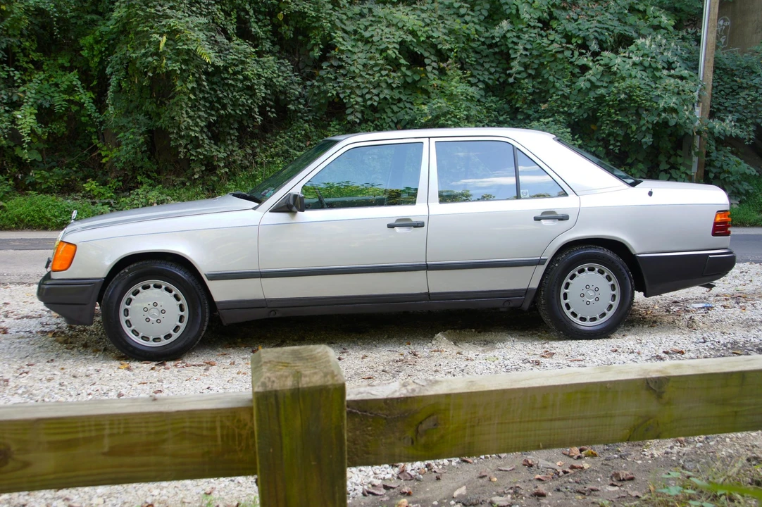 1986 Mercedes-Benz W124 E-Class - Image 5 of 31