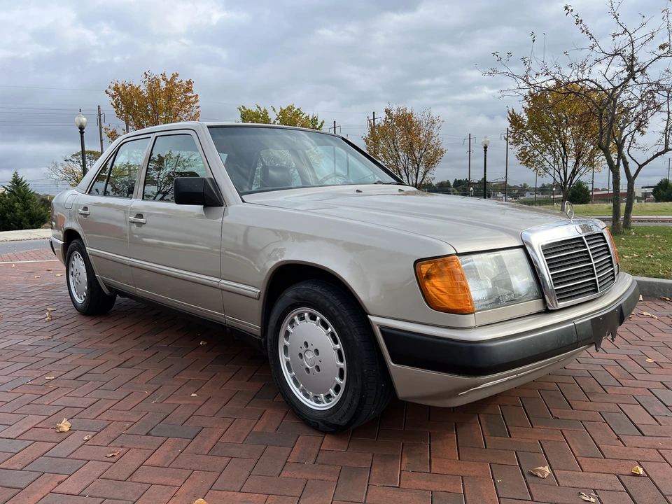 1986 Mercedes-Benz W124 E-Class - Image 14 of 31