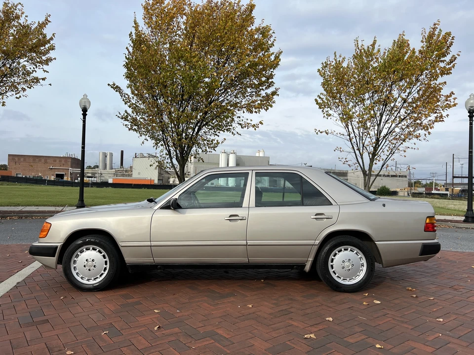 1986 Mercedes-Benz W124 E-Class - Image 5 of 31