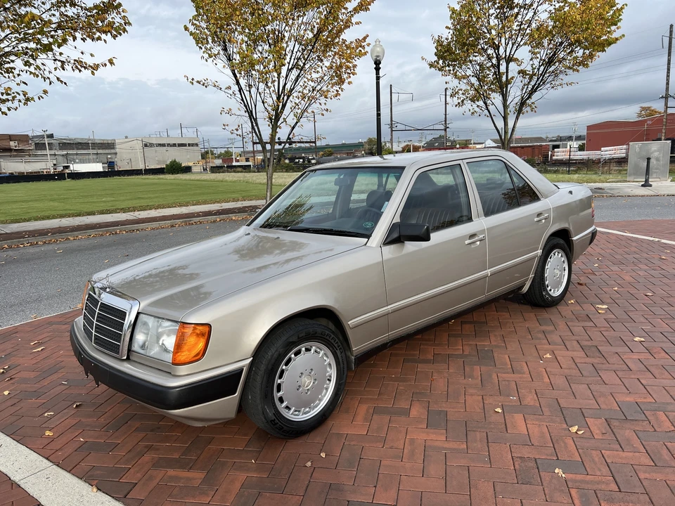 1986 Mercedes-Benz W124 E-Class - Image 4 of 31