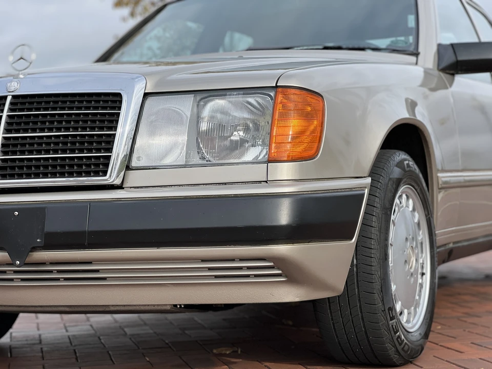 1986 Mercedes-Benz W124 E-Class - Image 20 of 31