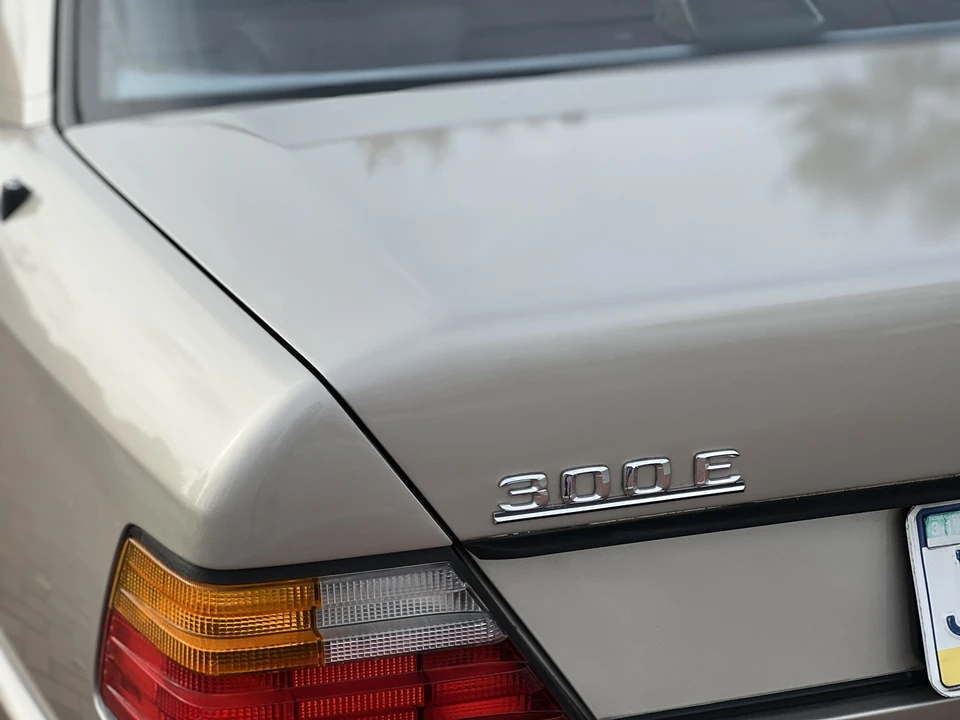 1986 Mercedes-Benz W124 E-Class - Image 30 of 31