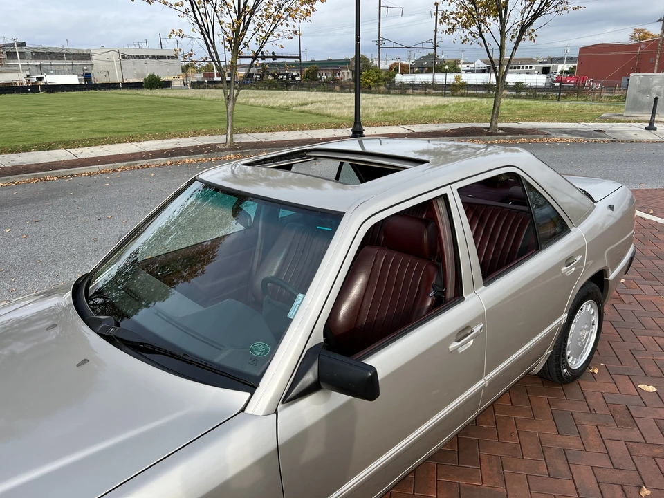 1986 Mercedes-Benz W124 E-Class - Image 23 of 31