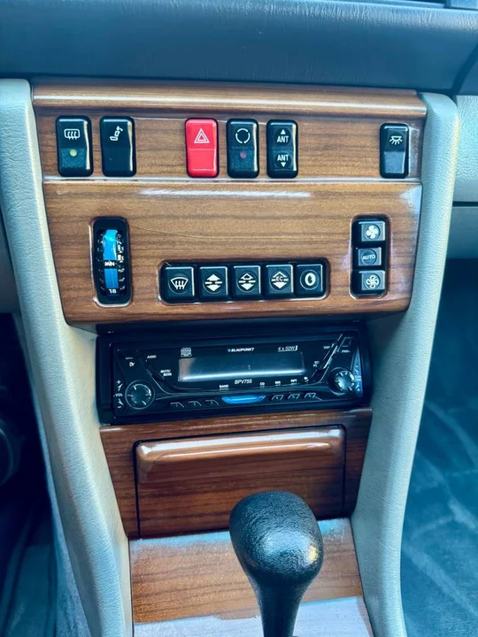 1986 Mercedes-Benz W124 E-Class - Image 19 of 24