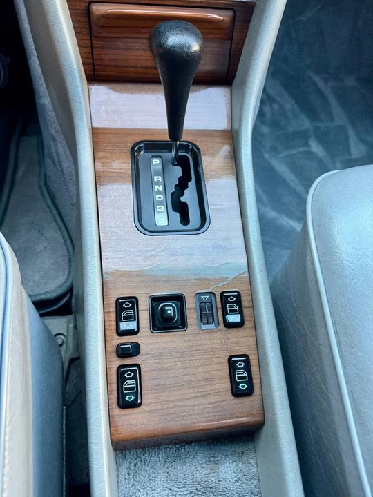 1986 Mercedes-Benz W124 E-Class - Image 20 of 24