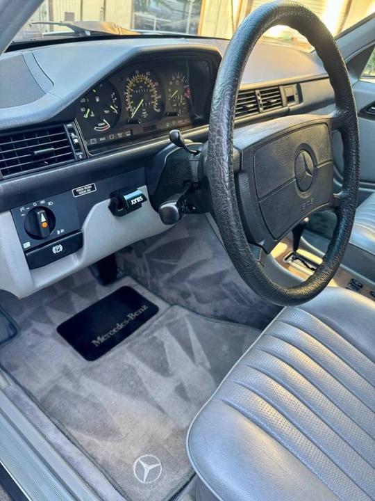 1986 Mercedes-Benz W124 E-Class - Image 11 of 24
