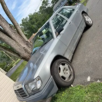 1986 Mercedes-Benz 300E