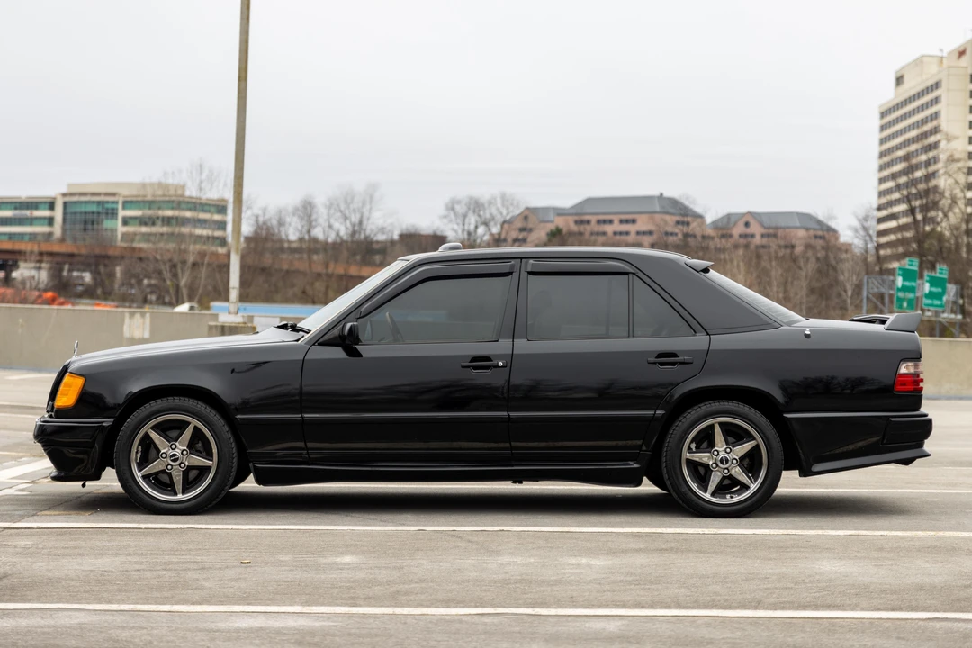 1986 Mercedes-Benz W124 E-Class - Image 10 of 31
