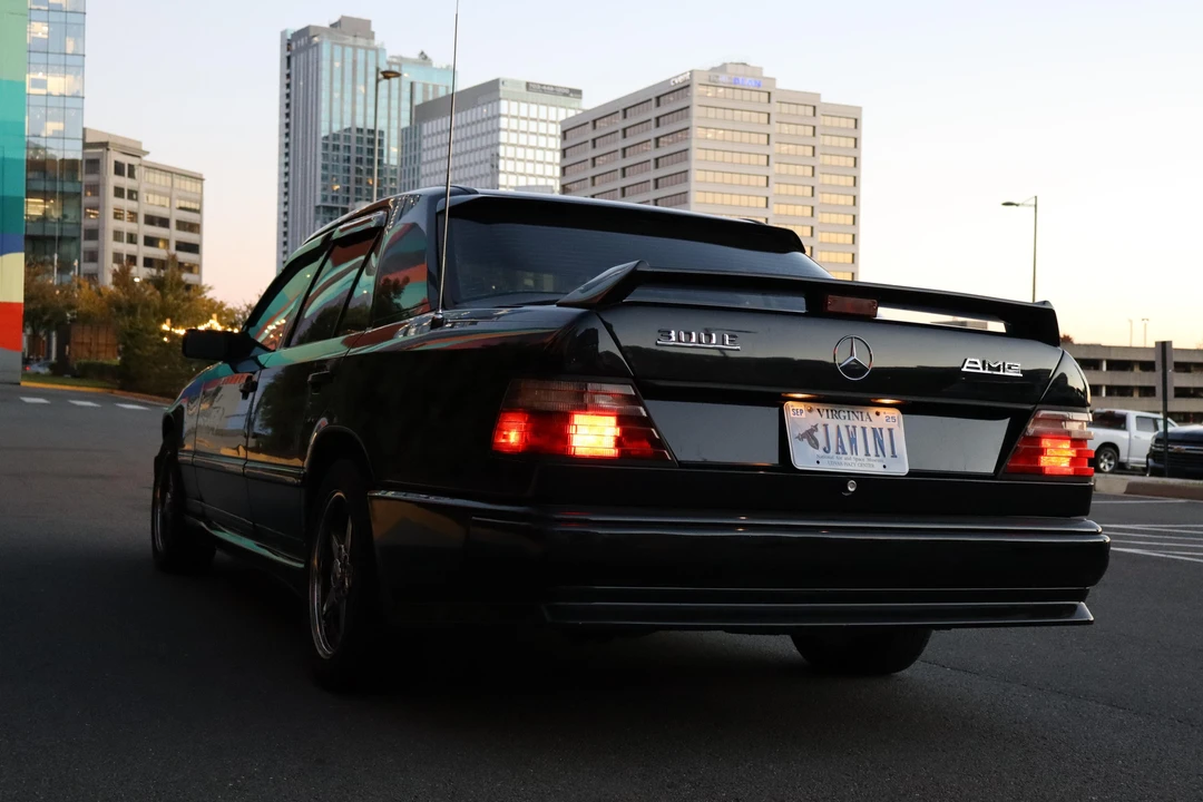 1986 Mercedes-Benz W124 E-Class - Image 12 of 31
