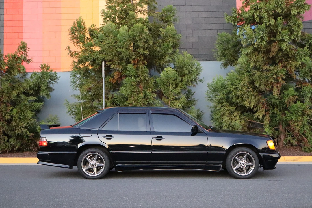 1986 Mercedes-Benz W124 E-Class - Image 15 of 31