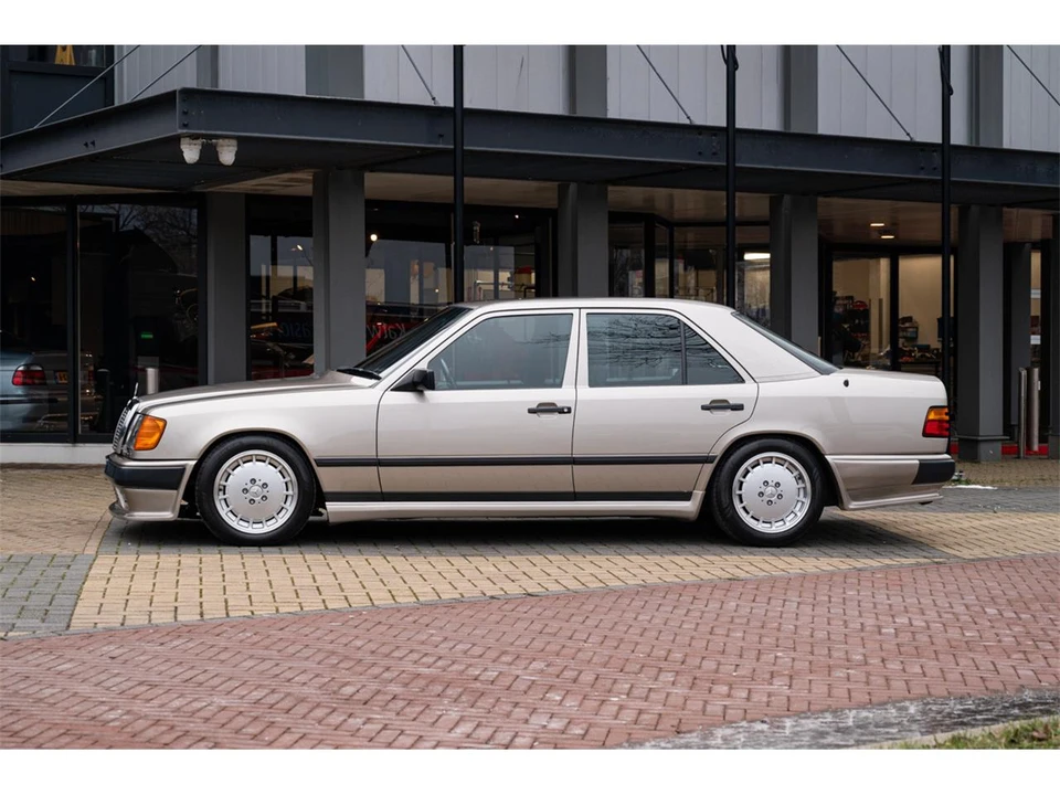 1986 Mercedes-Benz W124 E-Class - Image 2 of 11