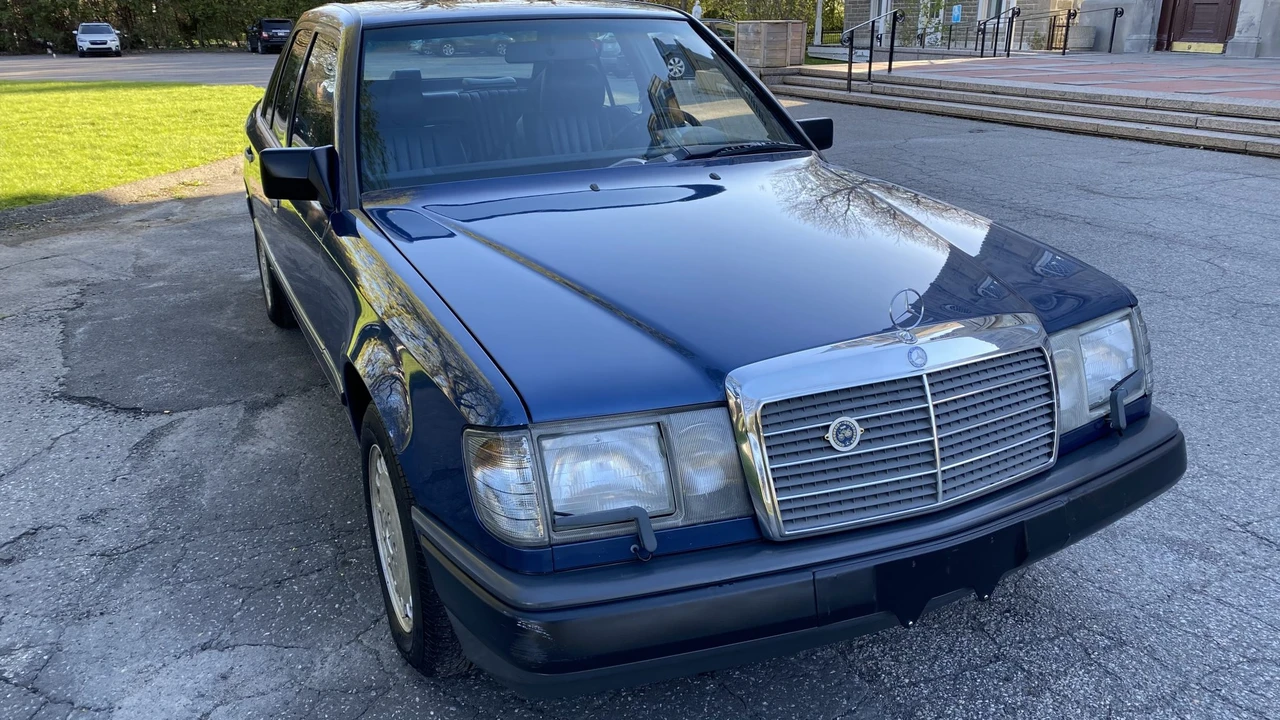 1986 Mercedes-Benz W124 E-Class - Image 30 of 31