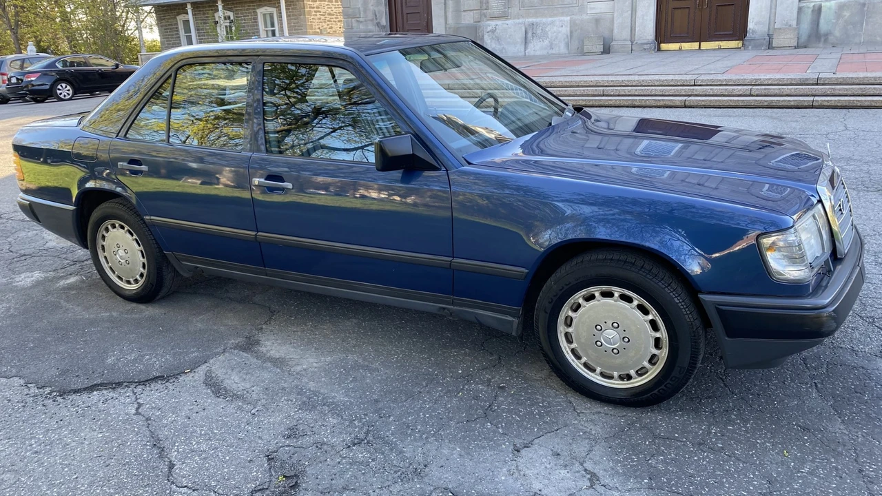 1986 Mercedes-Benz W124 E-Class - Image 27 of 31