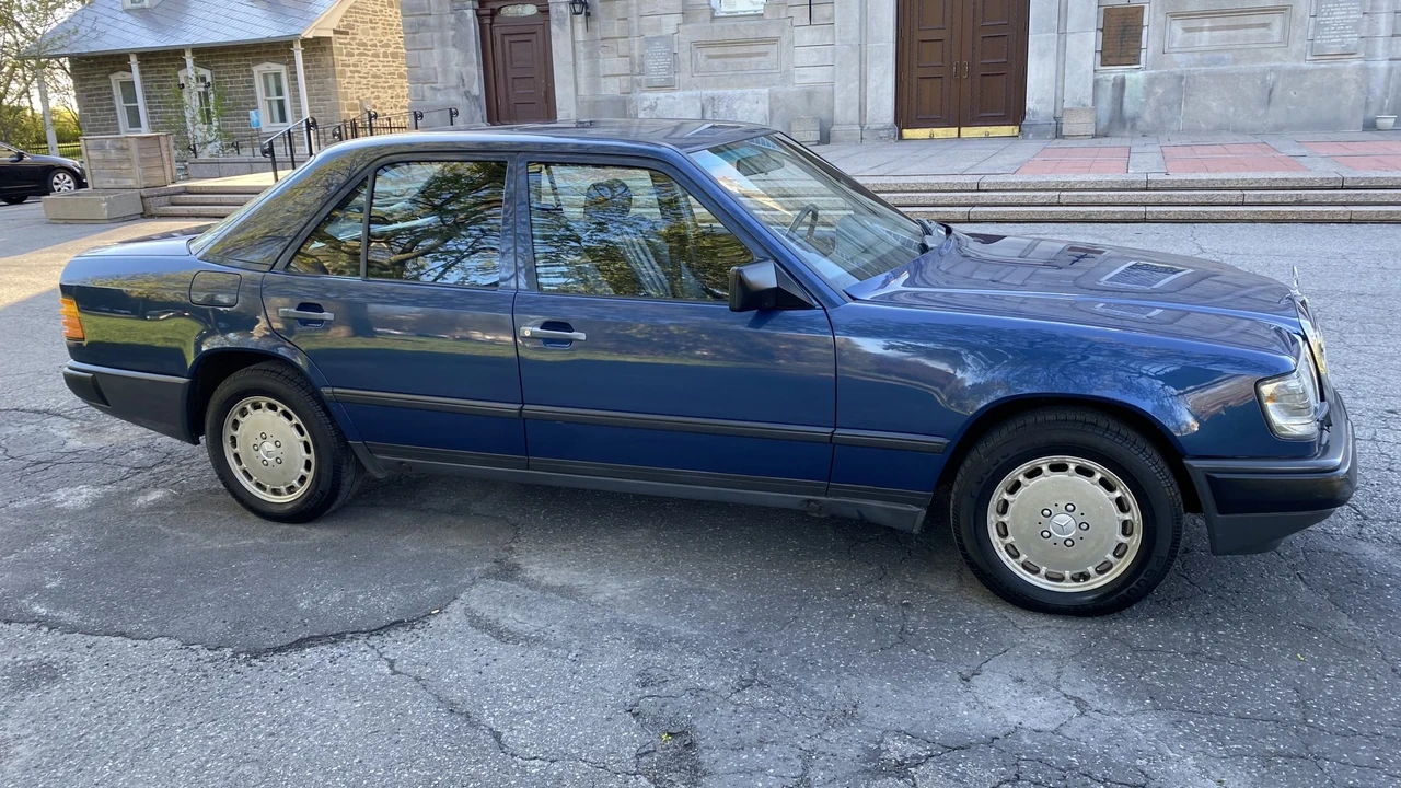 1986 Mercedes-Benz W124 E-Class - Image 26 of 31