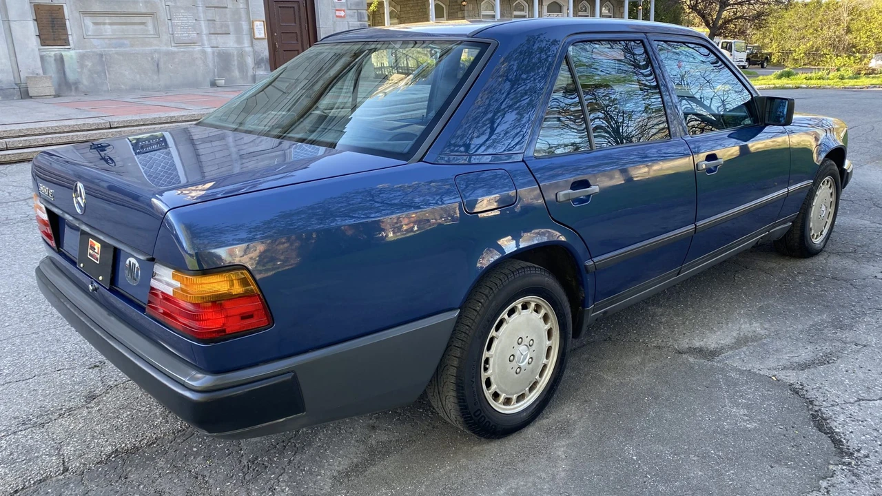 1986 Mercedes-Benz W124 E-Class - Image 21 of 31