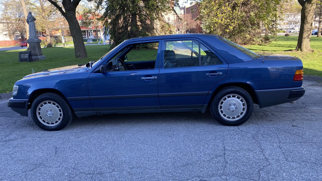 1986 Mercedes-Benz W124 E-Class - Image 9 of 31